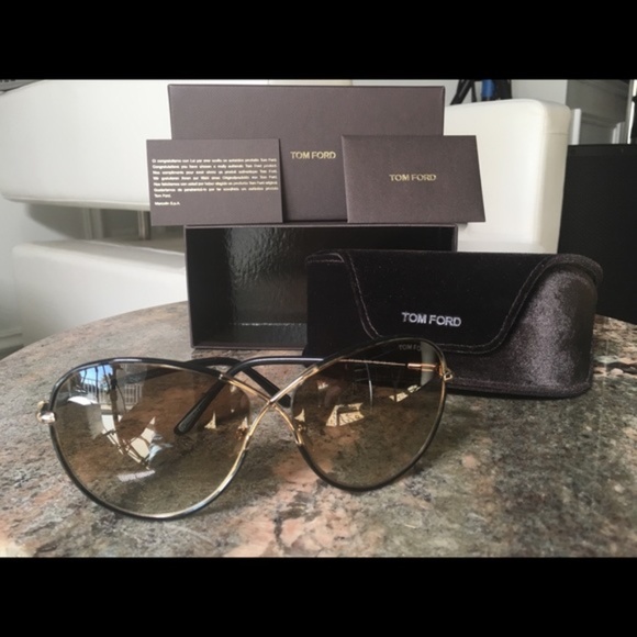 TOM FORD ‘Rosie’ Black/Gold Women’s Sunglasses - Picture 2 of 8